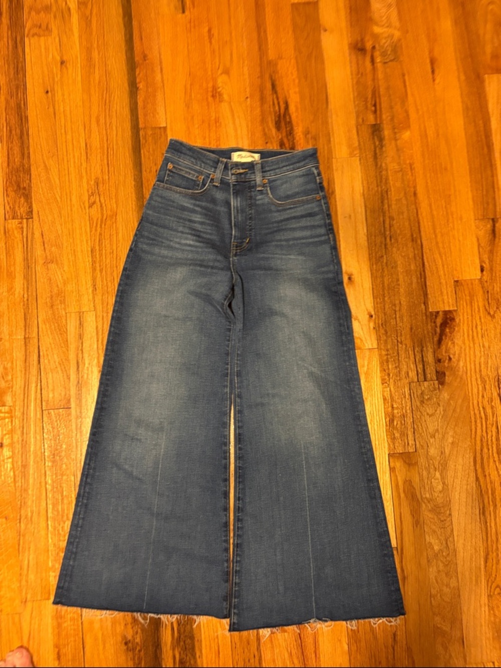 Madewell Wide-Leg Jeans in Medium Blue Wash